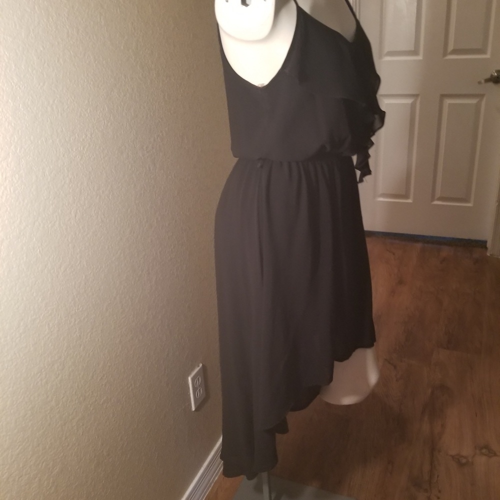Dress - Picture 3 of 4